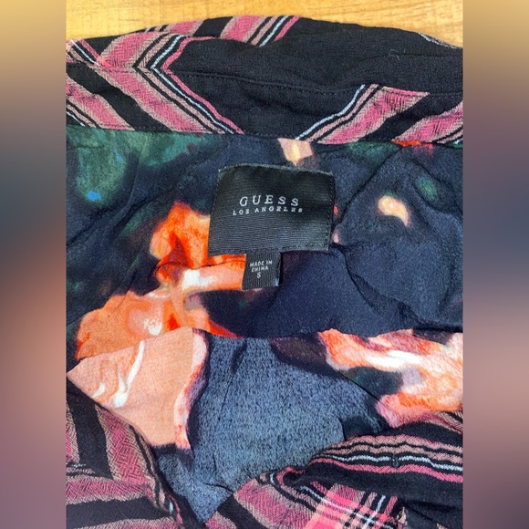 Guess Button Up Top - Small - Picture 3 of 5